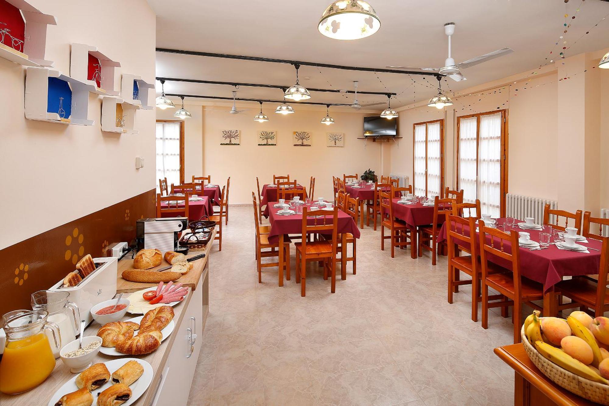 Albergue Sierra De Arbe Naval Eksteriør billede